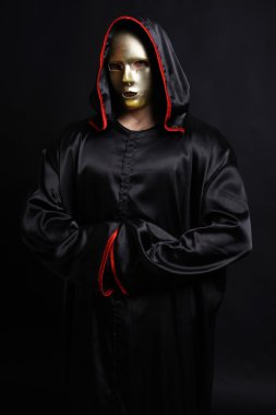 Keşiş mistik maskesi