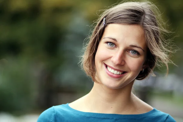 Emotional portrait of a cheerful girl — Stock Photo, Image