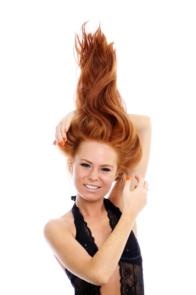 Retrato de menina com belo cabelo vermelho — Fotografia de Stock