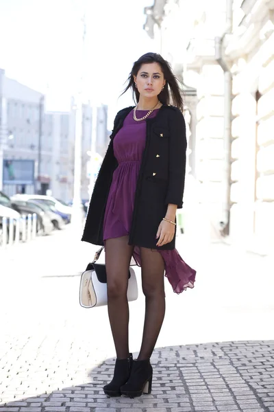 Pretty cheerful woman on the street — Stock Photo, Image