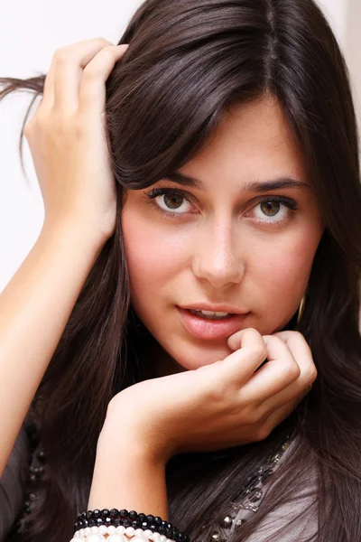 Happy young woman smiling — Stock Photo, Image