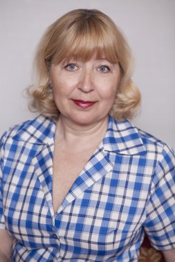 Yaşlı bir kadının portresi