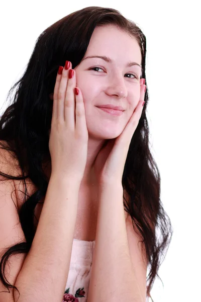 Retrato de cerca de una hermosa mujer cuidando su rostro — Foto de Stock