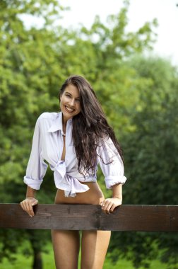 seksi genç esmer bir yaz Park