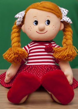 Kırmızı saçlı bebek