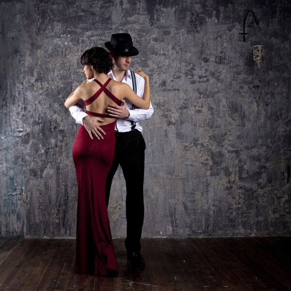 Couple of professional singers in retro style