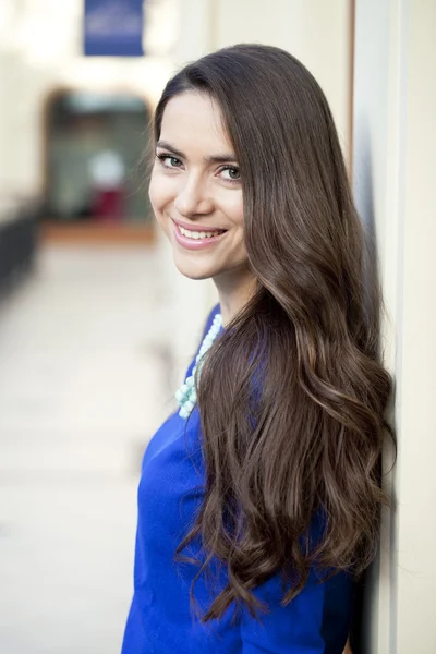 Retrato de mulher bonita — Fotografia de Stock