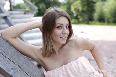 Çekici Genç Kadın