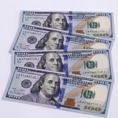 Yeni banknot yüz dolar