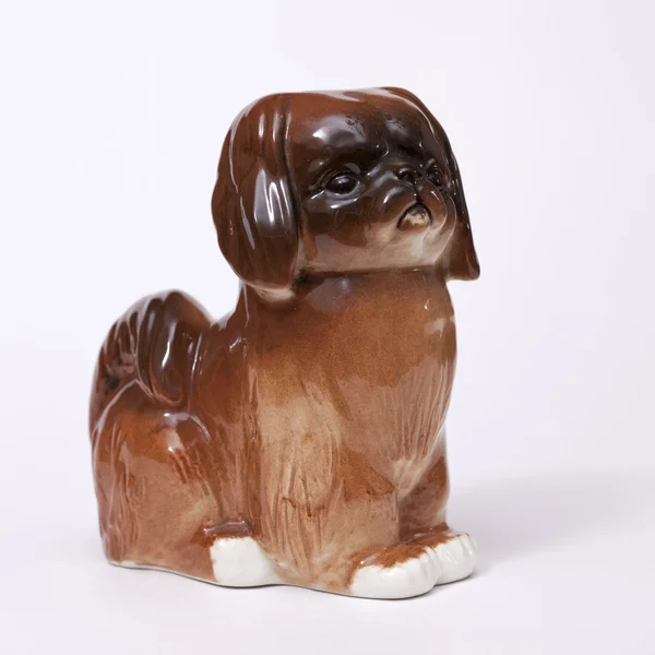 Figura de cerámica de perro pekinés —  Fotos de Stock