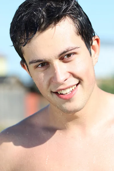 Retrato de un hombre guapo —  Fotos de Stock