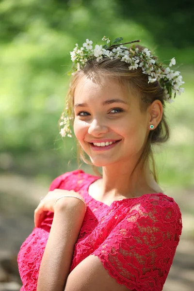 Retrato da mulher bonita jovem — Fotografia de Stock