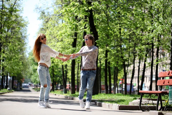 Paar liefhebbers — Stockfoto