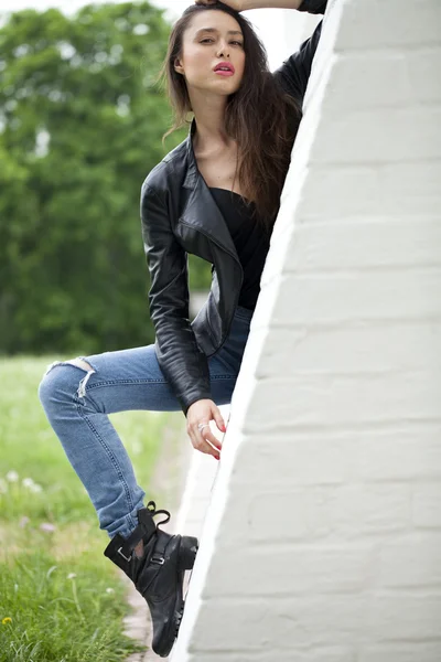 Portrait of a beautiful woman — Stock Photo, Image