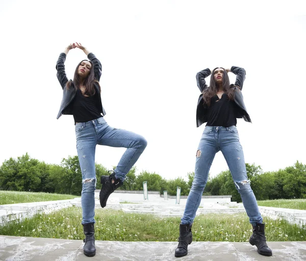 Portrait of a beautiful twins sisters — Stock Photo, Image