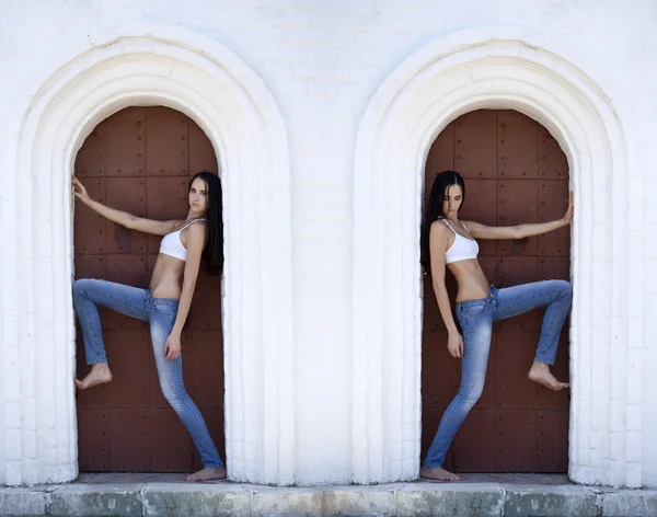 Collage två sexiga kvinnor — Stockfoto