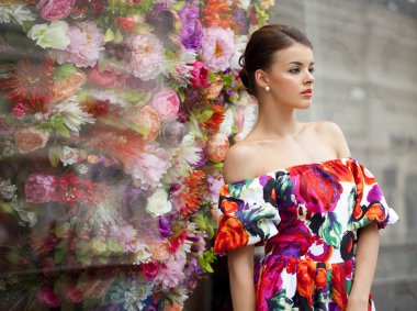 Güzel bir kadının portresi 