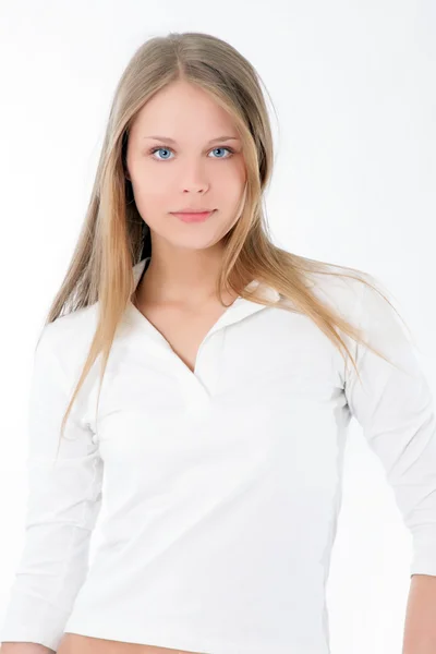 Retrato de una hermosa joven — Foto de Stock