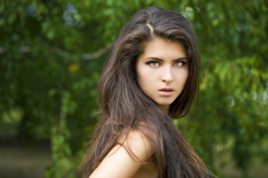 Genç güzel kadın.