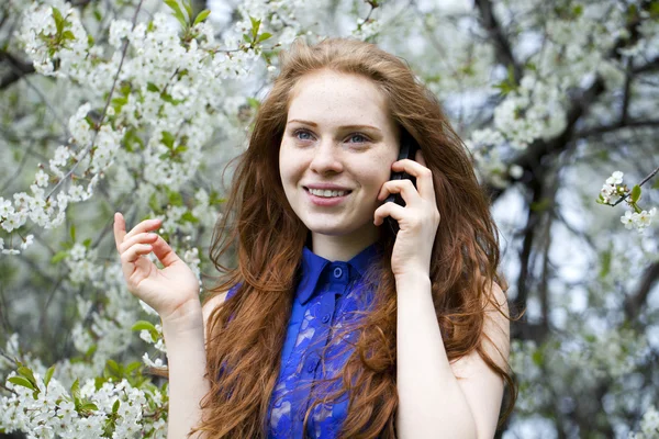 Romantische jonge vrouw portret — Stockfoto