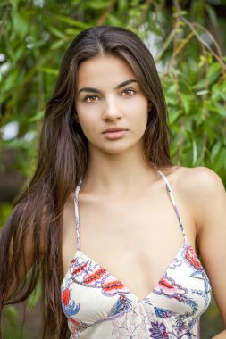 Genç güzel kadın.