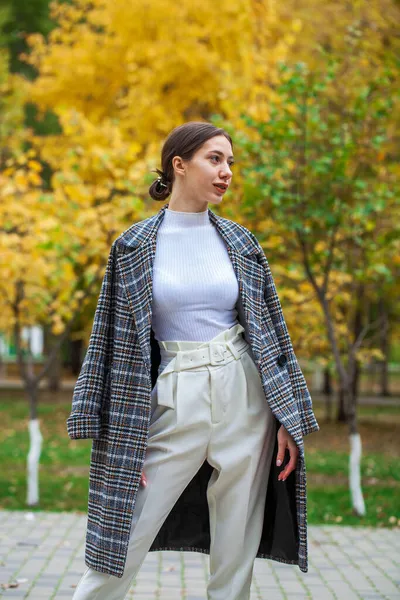 Portrait Young Beautiful Girl Autumn Park — Stock Photo, Image