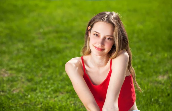 Detail Portrét Mladé Krásné Blondýny Letní Venku — Stock fotografie
