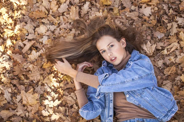 Top View Portret Van Een Mooi Jong Meisje Achtergrond Van — Stockfoto