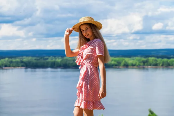 Gros Plan Portrait Une Jeune Belle Femme Blonde Été Plein — Photo