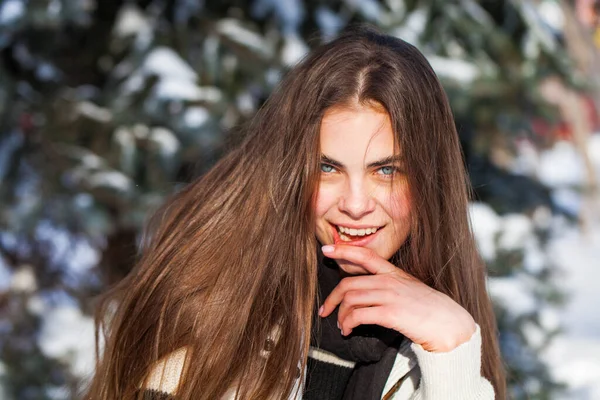 Portrait Une Jeune Belle Fille Dans Parc Hiver — Photo