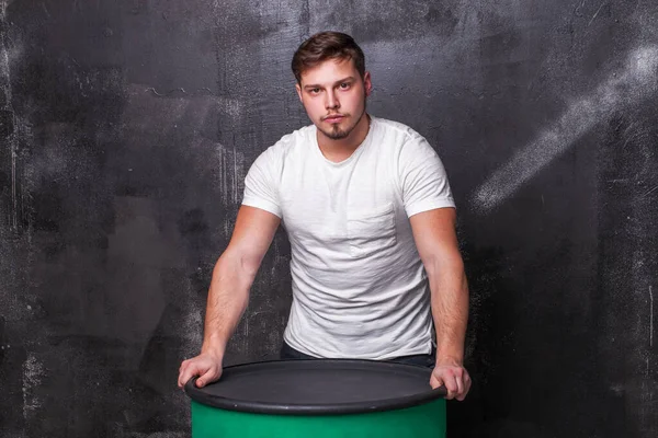 Retrato Cara Jovem Uma Camiseta Branca — Fotografia de Stock