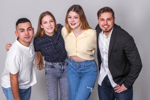 Studio Portret Groep Jongeren — Stockfoto