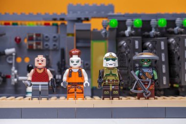 Rusya, Samara, 15 Şubat 2020 - Lego Minyatür Yapımcısı. Ünlü Ödül Avcıları Takımı - Yıldız Savaşları Karakterleri