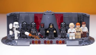 Rusya, Samara, 15 Şubat 2020 - Lego Yıldız Savaşları Minyatür Yapımcısı. Kızıl Muhafız, İmparator Darth Sidious, Darth Vader, Darth Moul