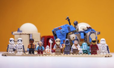 Rusya, Samara, 15 Şubat 2020 - Lego Yıldız Savaşları Mini figürleri isyancı takımı