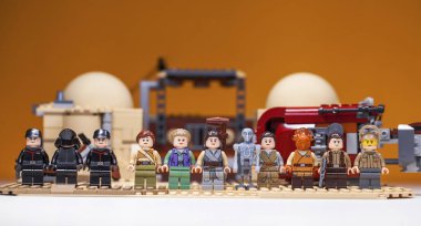 Rusya, Samara, 15 Şubat 2020 - Lego Yıldız Savaşları Mini figürleri isyancı takımı