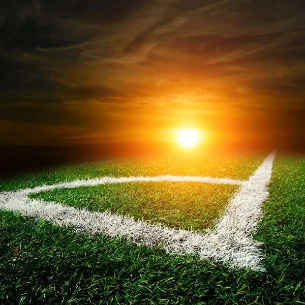 Pallone da calcio sul campo — Foto Stock