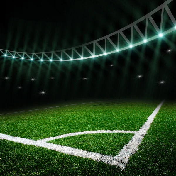 Campo de fútbol con luces brillantes — Foto de Stock