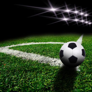 Sahada futbol topu