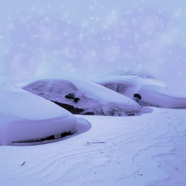 Snowly 冬季汽车停车 — 图库照片