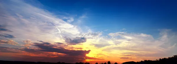 Pano do céu ao pôr do sol — Fotografia de Stock