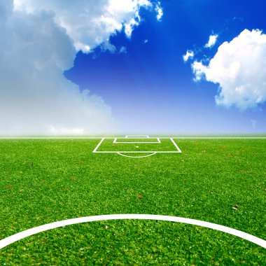 Parlak ışıkları olan futbol stadyumu