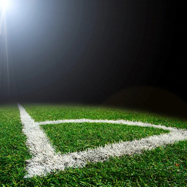 Estadio de fútbol con luces brillantes — Foto de Stock