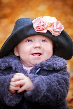 küçük kız portre sonbahar Park