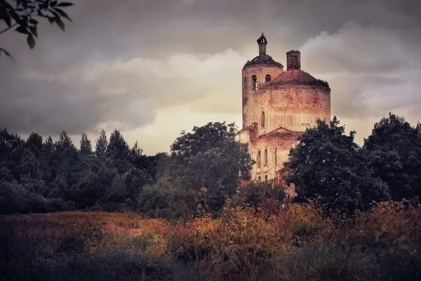 Ruská zničeného kostela — Stock fotografie