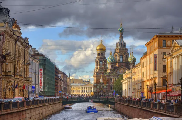 サンクトペテルブルクで血の上の救世主教会 — ストック写真