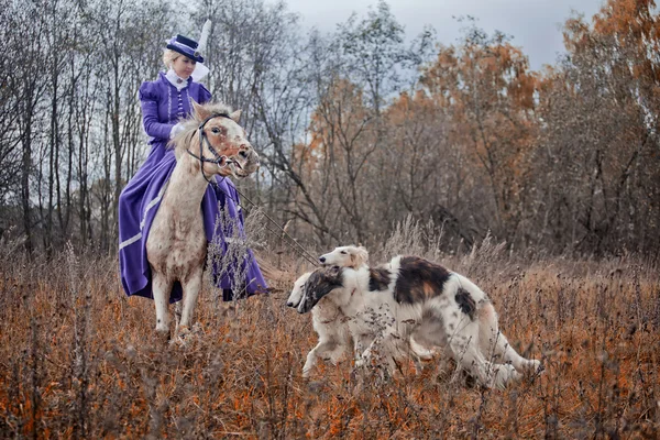 Pferdejagd mit Damen in Reiterkleidung — Stockfoto