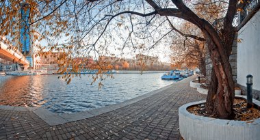 Moskova Nehri ve bagration Köprüsü.