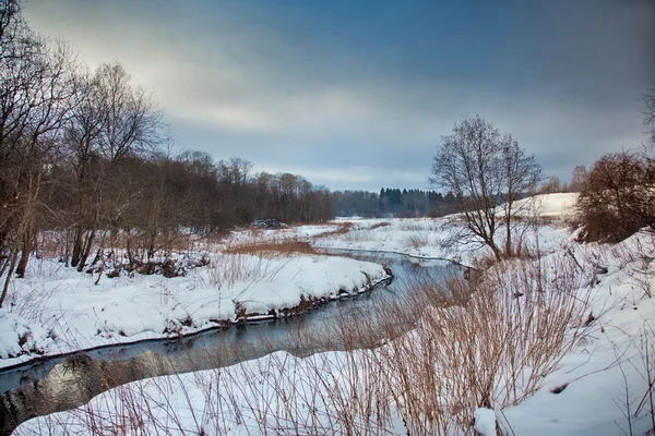 川と冬の風景 — ストック写真