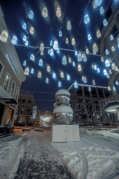 Скульптура Агата Русская Кукла Матрешка Улице Столешникова Центре Города Зимнюю — стоковое фото